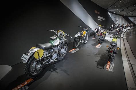 Hito Hist Rico Ktm Inaugura El Museo Ktm Motohall De Mattighofen