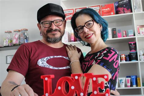 Pedi Demiss O Do Banco E Montei Um Sex Shop Mar Lia Not Cia