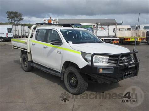 Buy Used Toyota Toyota Hilux Gun Tgn Gun R Tray Truck In