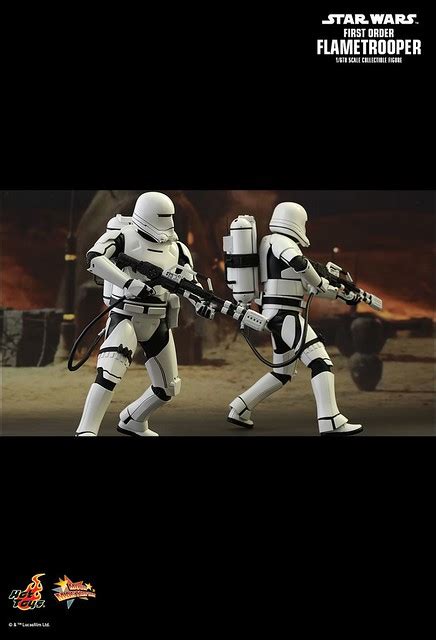 Hot Toys MMS326 星際大戰七部曲原力覺醒帝國火焰兵1 6 比例 First Order Flametrooper