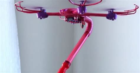 El dildo drone que vuela directo hacia ti para darte placer a manos libres Belelú