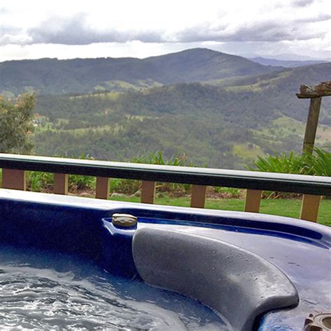 Rocky Mountain Spa Lodge | Hunter Valley Cabins | Spa Accommodation NSW