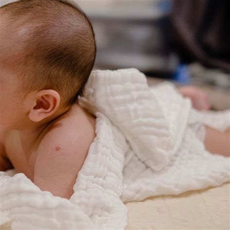 HOT GIRL MIE NGUYỄN KHOE ẢNH GIẤU MẮT CON TRAI ĐẦU LÒNG YODEE