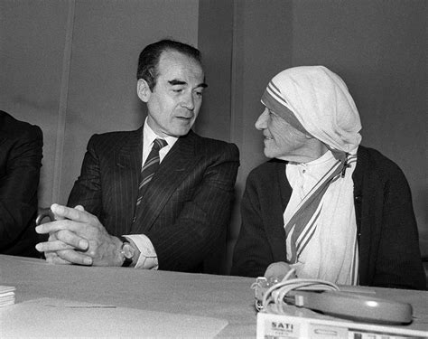 Mother Teresa Net Worth - Wiki, Age, Weight and Height, Relationships ...