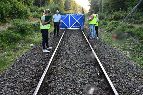 Tragedia Na Torach W Ko Cierzynie Letnia Kobieta Zgin A Potr Cona