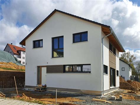 Einfamilienhaus Mit Einliegerwohnung Und Garage In St Rnstein