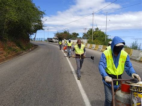 Colocaron 180 toneladas de asfalto en municipio Andrés Mata de Sucre