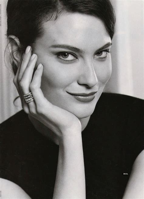 90s Supermodel Shalom Harlow Is Back On The Runway The Etimes