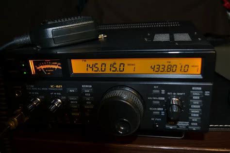 ÉMETTEUR RÉCEPTEUR RADIO AMATEUR ICOM IC VHF UHF EUR