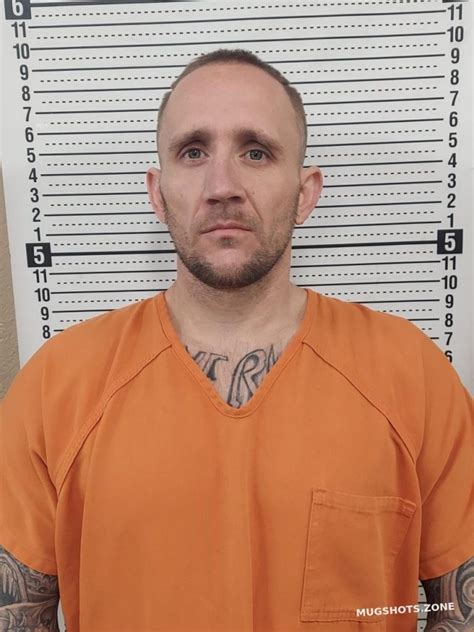 EDWARDS ADAM CLAYTON 01 31 2022 Scott County Mugshots Zone