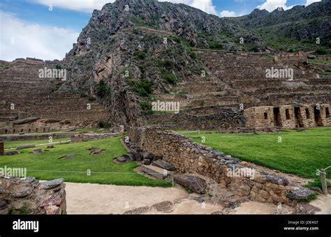 Inca ruins in Ollantaytambo, Peru Stock Photo - Alamy