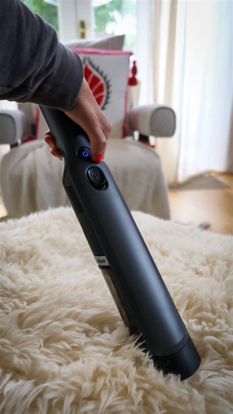 Review Shark Cordless Handheld Vacuum Wv Uk A Compact Cleaning