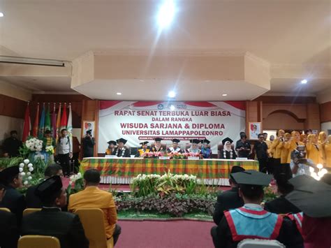 Unipol Soppeng Gelar Rapat Senat Terbuka Luar Biasa Dalam Rangka Wisuda