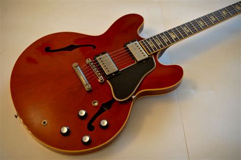 Gibson ES 335 Custom Shop 1963 Cherry Red Guitar For Sale Guitaravenue Ltd