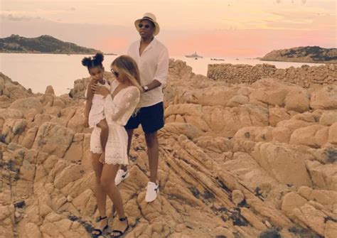 Photos Bronzette et bikini Beyoncé dévoile ses vacances paradisiaques Public