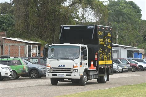 CBN presenta el primer camión eléctrico de distribución y avanza hacia