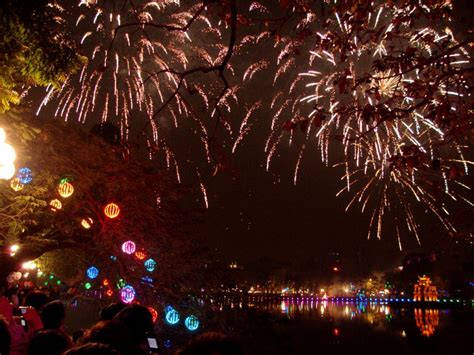 Lunar New Year fireworks to light up Hanoi’s sky at 30 venues | Vietnam ...