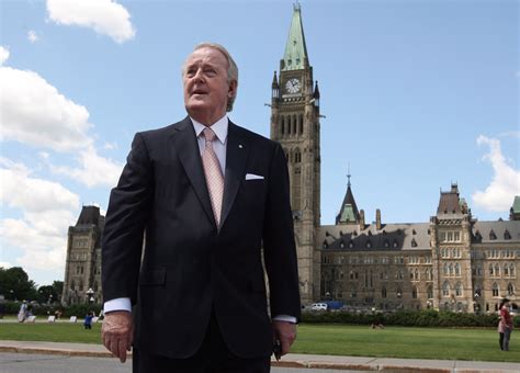 Décès de Brian Mulroney un grand premier ministre selon François