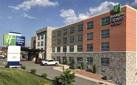 HOLIDAY INN EXPRESS & SUITES PITTSBURGH - MONROEVILLE - 50 Photos & 23 ...