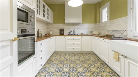 The Hidden Downsides To An L-Shaped Kitchen Layout