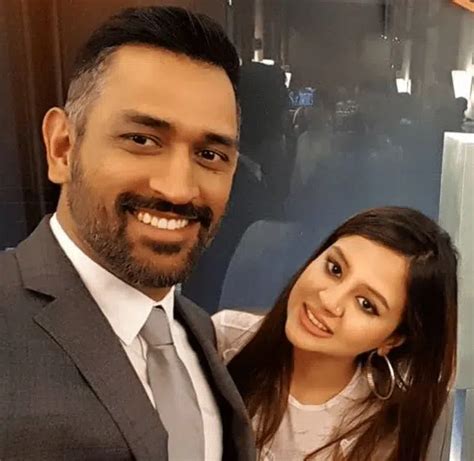 Sakshi Dhoni Ms Dhoni Wife Bio Facts Age And Instagram Photos