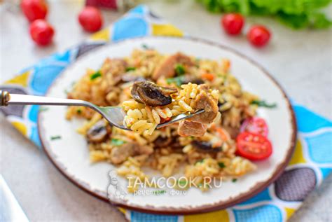 Плов с курицей и грибами на сковороде — рецепт с фото пошагово