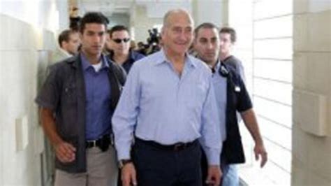 L ancien Premier ministre Ehoud Olmert inculpé de corruption