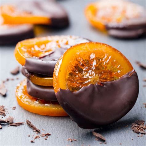 Ruedas De Naranja Confitada Con Chocolate Fundido