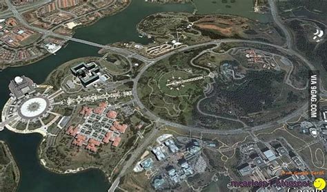 World's largest roundabout, putrajaya, malaysia. 3.5km ! - 9GAG