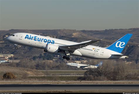 EC MOM Air Europa Boeing 787 8 Dreamliner Photo By Adrian Nowakowski