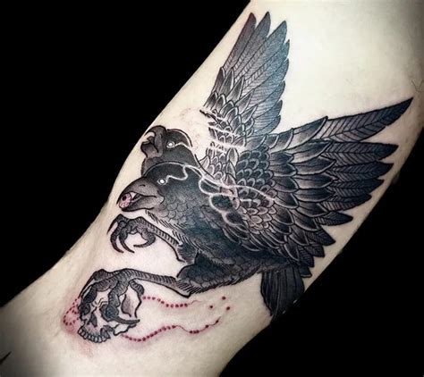 Black Bird Symbolism & Meaning: Spiritual, Cultural & More! - Bird Guidance