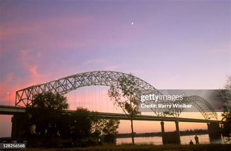 55 Memphis And Arkansas Bridge Stock Photos High Res Pictures And