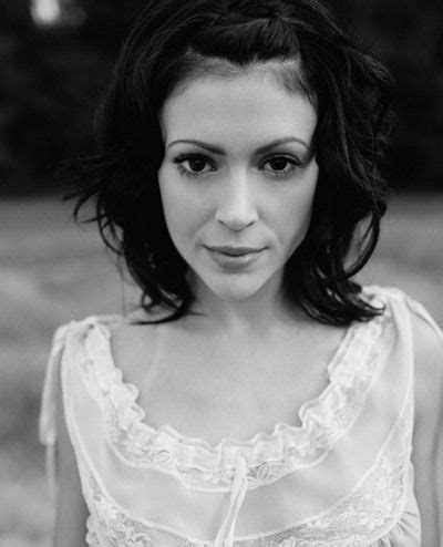 Pin By Kat Summers On Actresses Alyssa Milano Hair Alyssa Milano