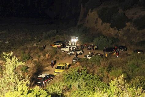 Calabria Torrente In Piena Nel Parco Del Pollino 10 Morti Trovati I