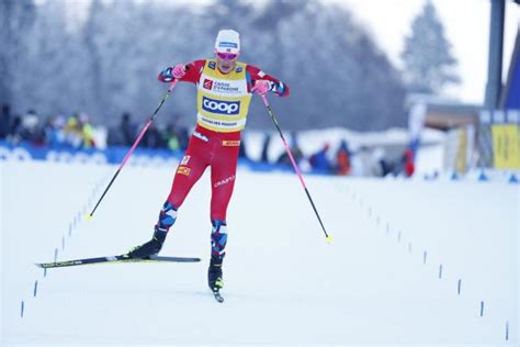 Johannes Klaebo Remporte Le Sprint Toblach Devant Lucas Chanavat