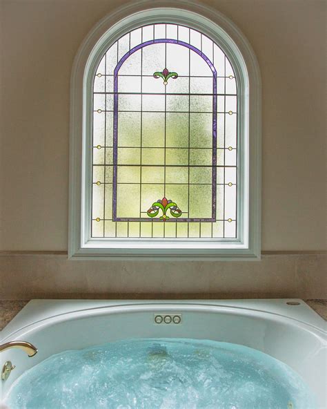 Luxurious bath tub with build-in jets. | Custom bathroom designs ...