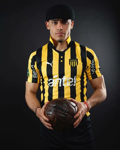 Camisa Dos Anos Do Pe Arol Lan Ada Pela Puma Mantos Do Futebol