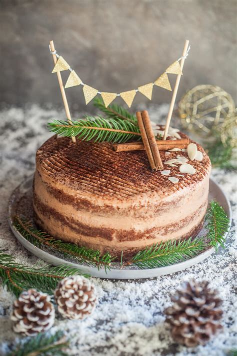 Easy Naked Chocolate Cake