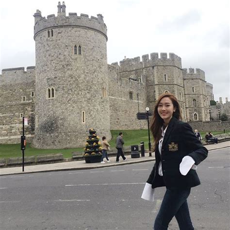 Street style du lịch ngắm thích cả mắt của sao hot girl châu Á