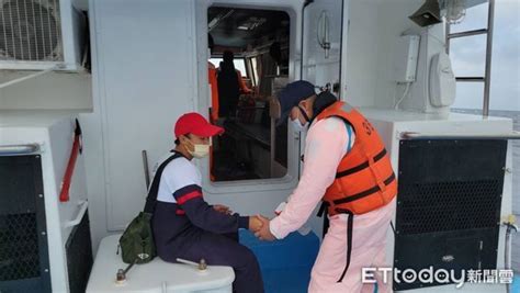 外籍漁工遭魚釣刺穿手掌「血流如注」 花蓮海巡快艇接駁送醫 Ettoday社會新聞 Ettoday新聞雲