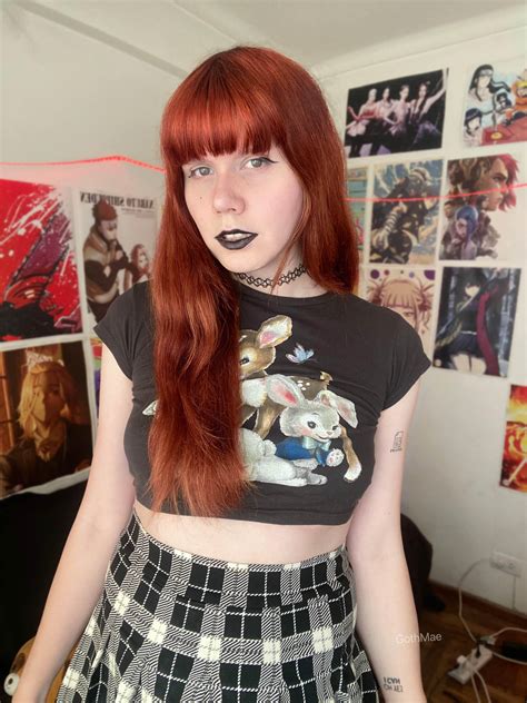 Tried black lipstick for the first time today, kinda like it 🖤 : r/trans