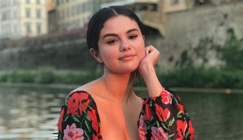 Selena Gomez Stuns Instagram In Red And Black Dress