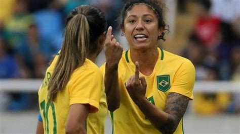 Cristiane Rozeira - Uma das maiores atacantes do futebol feminino!