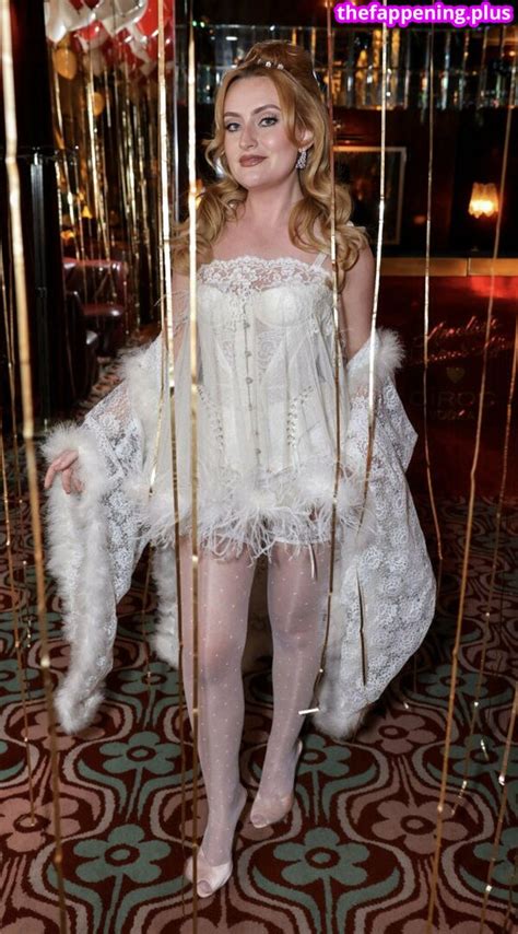 Amelia Dimoldenberg Ameliadimz Emilynudess Nude OnlyFans Photo 132 The Fappening Plus