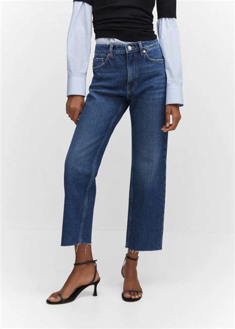 Discover The Best Jeans Brands For Women In No Time For Style