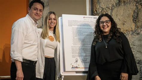 Firma Mariana Pacto Por La Primera Infancia Con La Sociedad Civil