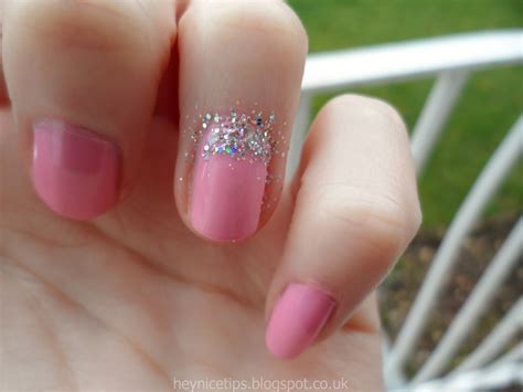 Hey, nice tips!: Pink & Black Glitter Gradient Nails