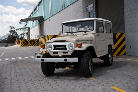 Toyota FJ40 | MOTORIOT