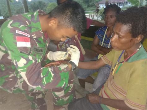 Satgas Yonif Rader Divif Kostrad Sigap Bantu Permasalahan Warga