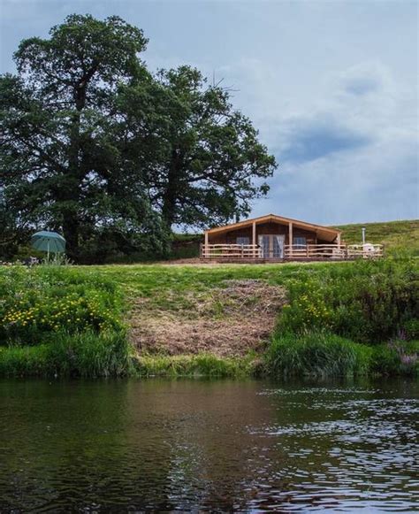 Stunning Secluded Fishing Hut On The River Wye Cottages For Rent In